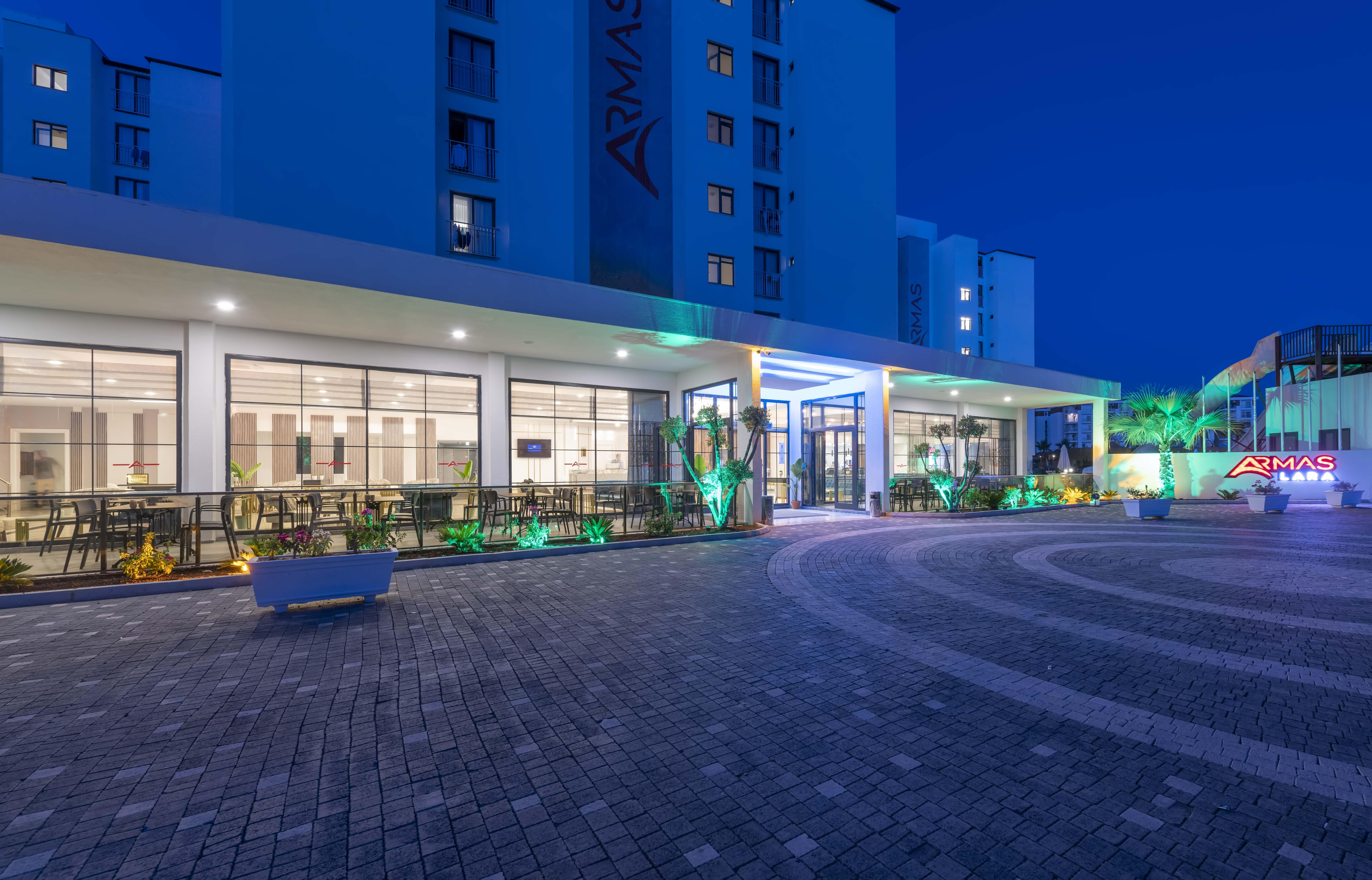 Royal Towers Lara Hotel Antália Exterior foto